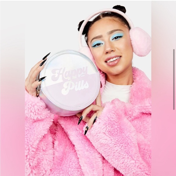 SOLD Betsey Johnson Chill Pill Kitsch Bag Purse - Picture 4 of 8